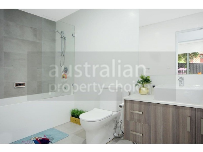 2/4-8 Hugh Ave, Peakhurst NSW 2210