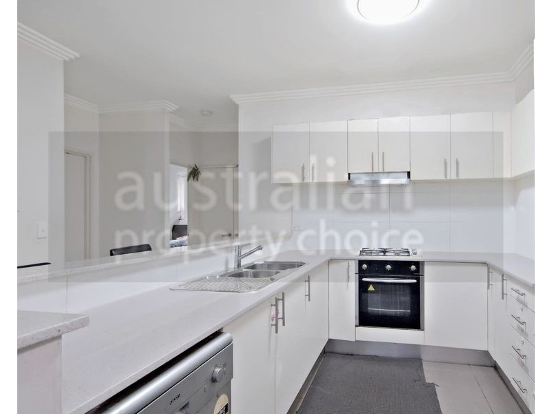 27/2-12 Civic Ave, Pendle Hill NSW 2145