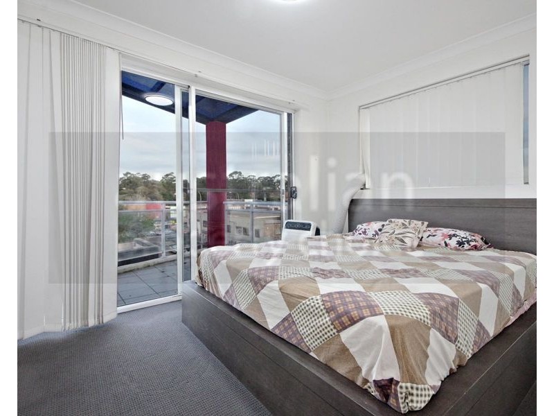 27/2-12 Civic Ave, Pendle Hill NSW 2145