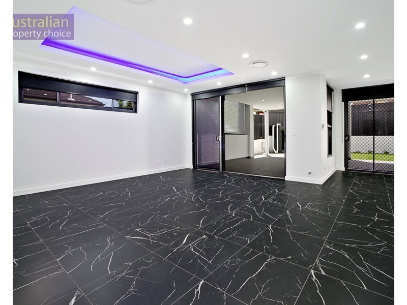 10 Daisy Street, Roselands NSW 2196