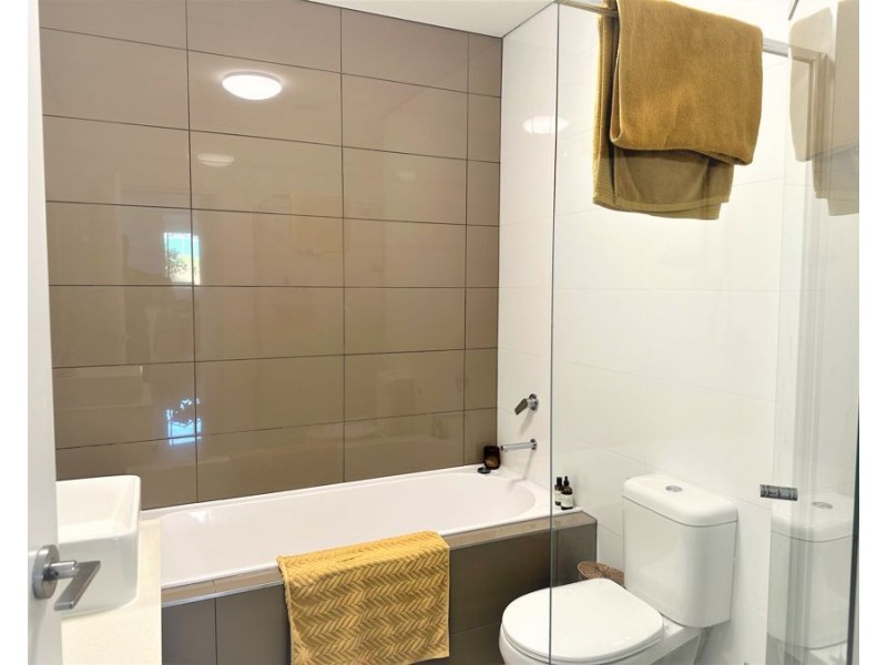 6/2-4 Peak Pde, Peakhurst NSW 2210