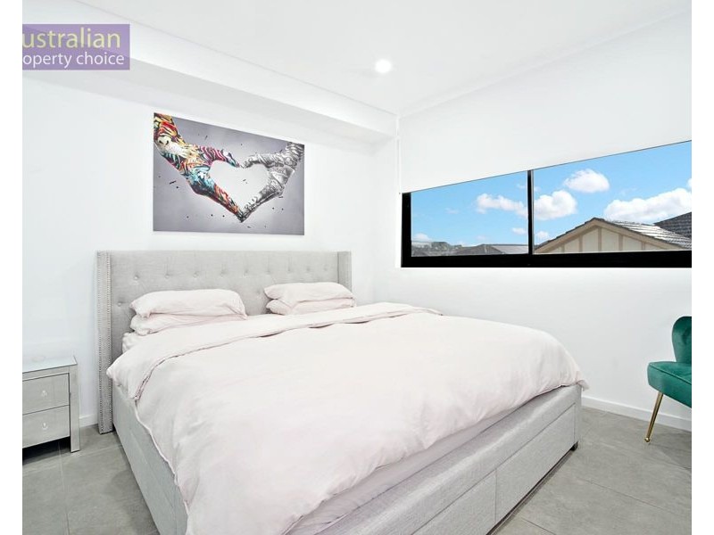 101/13-15 Gover St, Peakhurst NSW 2210