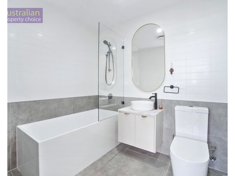 201/13-15 Gover Street, Peakhurst NSW 2210