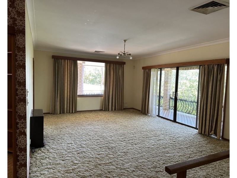 195 Gertrude St, Gosford NSW 2250