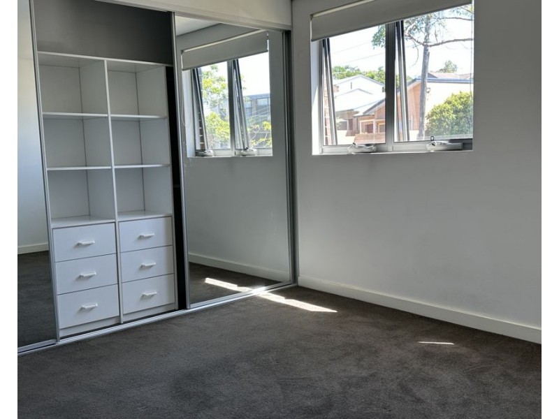 12/6-8 Pearce Ave, Peakhurst NSW 2210