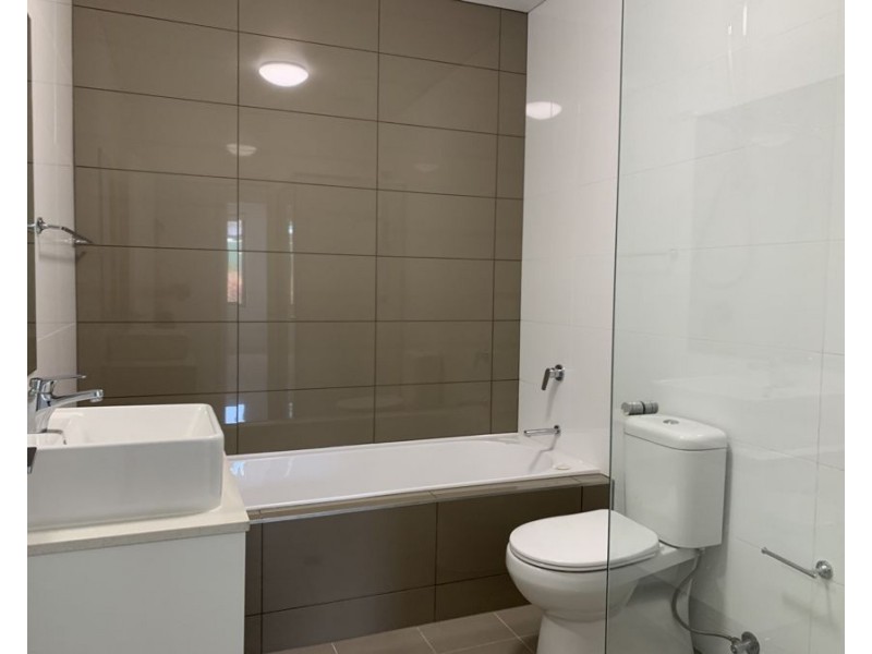 10/2-4 Peake Parade, Peakhurst NSW 2210