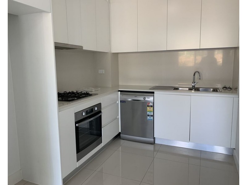 10/2-4 Peake Parade, Peakhurst NSW 2210