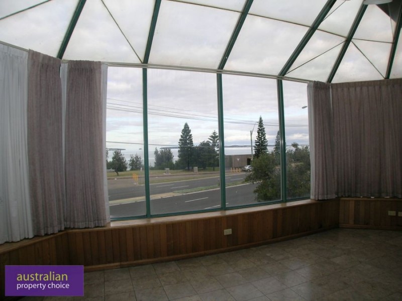 8 General Holmes Drive, Brighton-le-sands NSW 2216