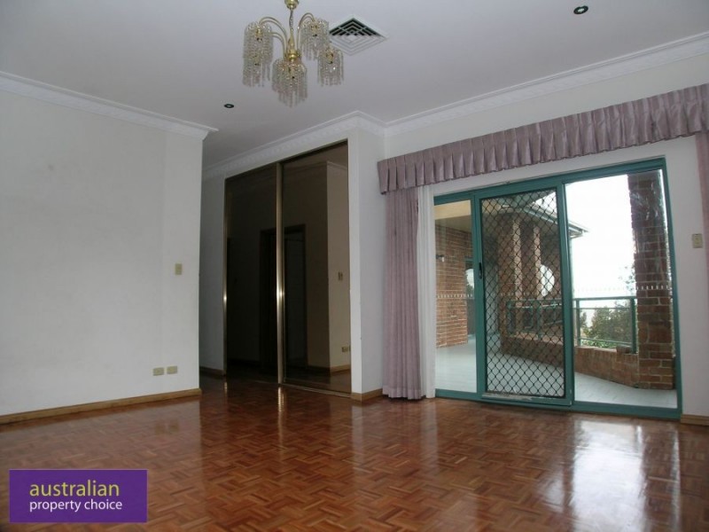 8 General Holmes Drive, Brighton-le-sands NSW 2216