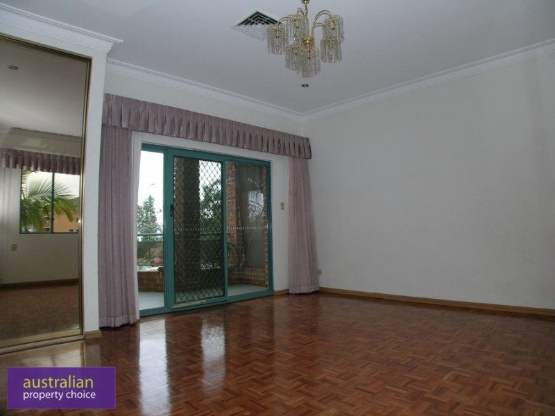 8 General Holmes Drive, Brighton-le-sands NSW 2216