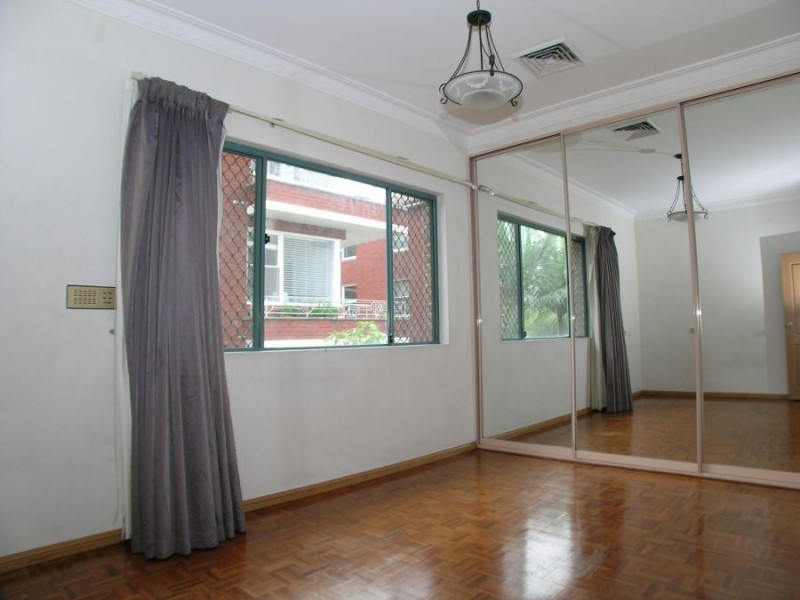 8 General Holmes Drive, Brighton-le-sands NSW 2216