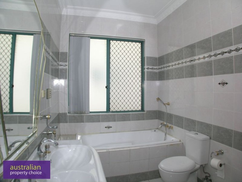 8 General Holmes Drive, Brighton-le-sands NSW 2216