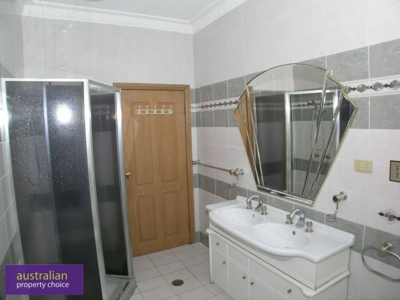 8 General Holmes Drive, Brighton-le-sands NSW 2216