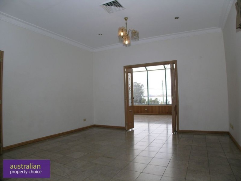 8 General Holmes Drive, Brighton-le-sands NSW 2216