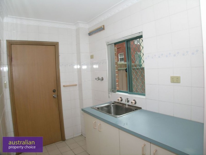 8 General Holmes Drive, Brighton-le-sands NSW 2216