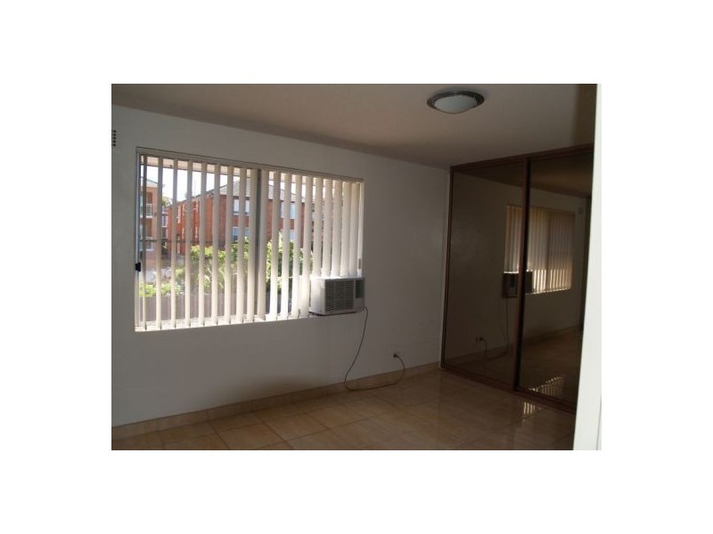 8/36 Macdonald Street, Lakemba NSW 2195