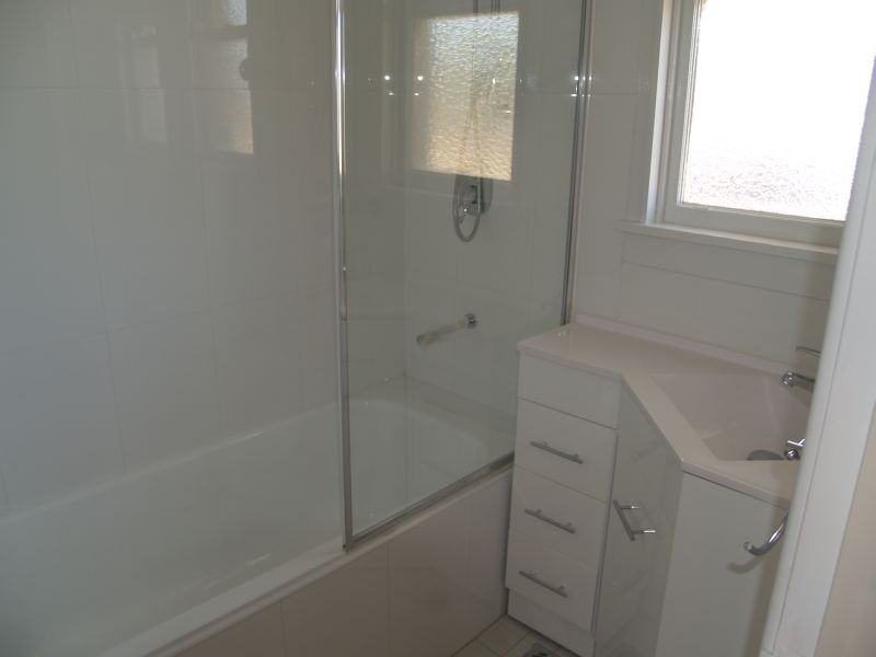 8 Lumeah Ave, Punchbowl NSW 2196