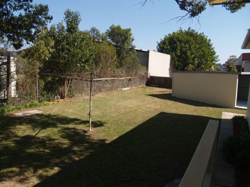 8 Lumeah Ave, Punchbowl NSW 2196