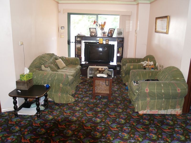 16  Samuel Street, Peakhurst NSW 2210