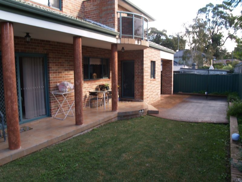 16  Samuel Street, Peakhurst NSW 2210