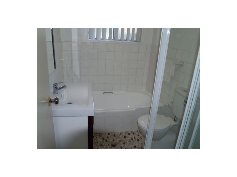 1/96 Sproule Street, Lakemba NSW 2195