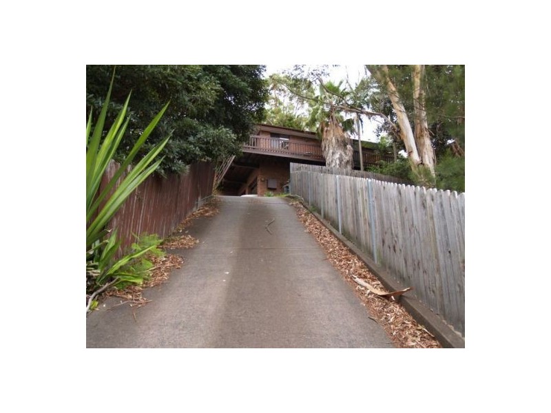 13 Woodcliff Pd, Lugarno NSW 2210