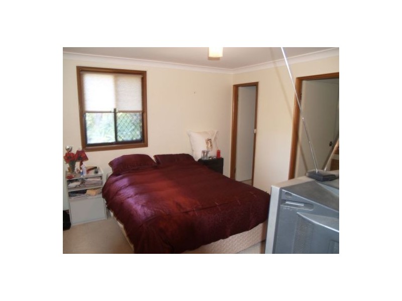 13 Woodcliff Pd, Lugarno NSW 2210