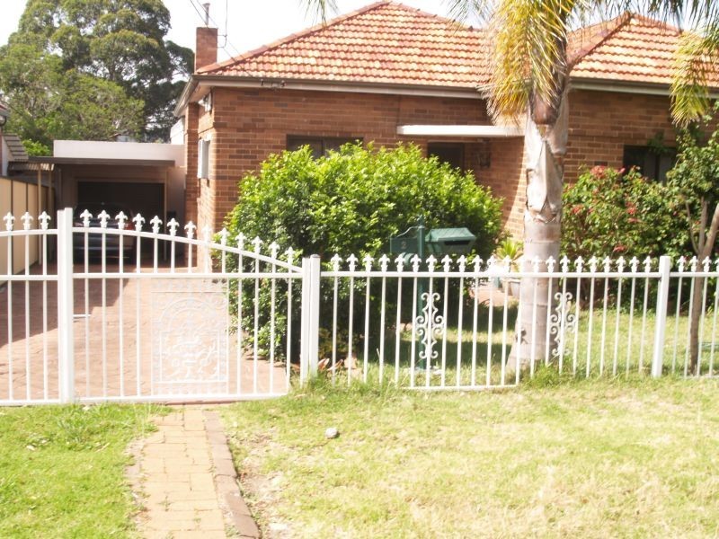 2 Warejee St, Kingsgrove NSW 2208