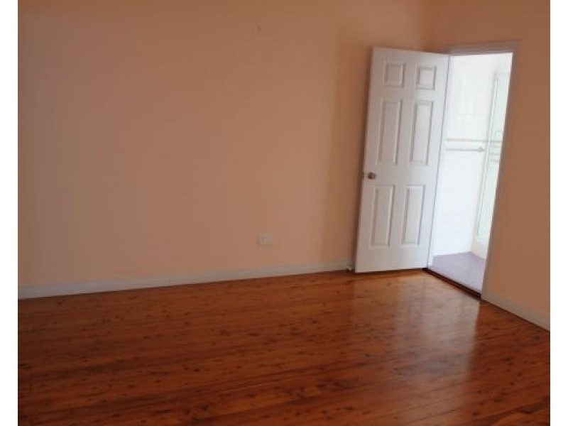 2/28 Henry Lawson Drive, Peakhurst NSW 2210