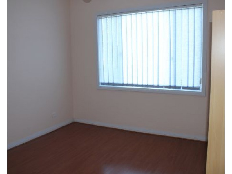 2/28 Henry Lawson Drive, Peakhurst NSW 2210