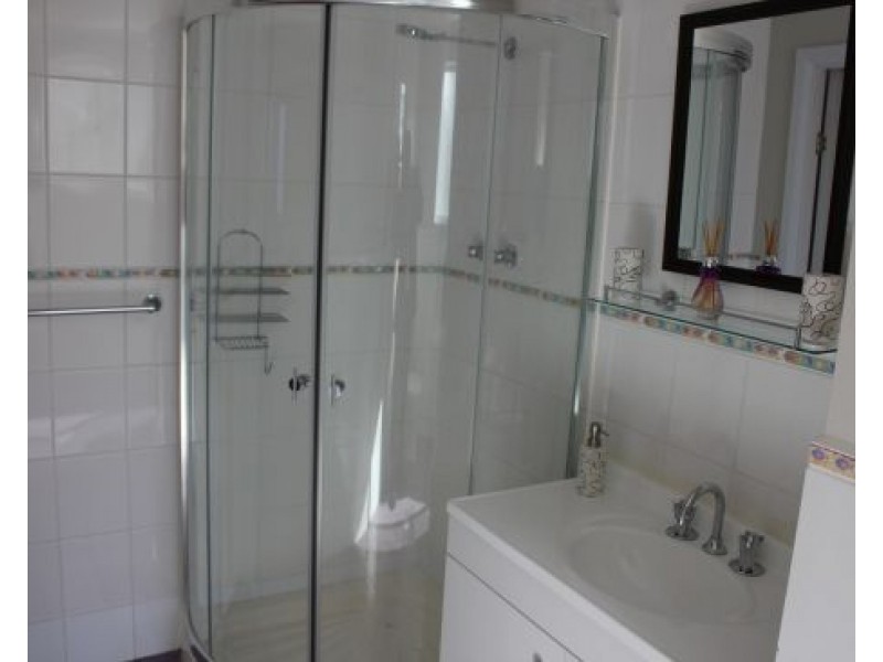 2/28 Henry Lawson Drive, Peakhurst NSW 2210