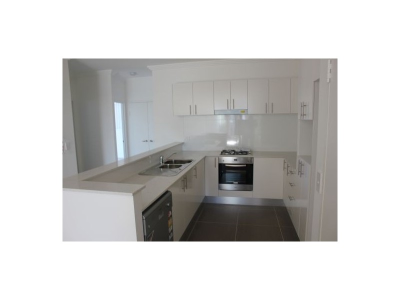 27/2-12 Civic Ave, Pendle Hill NSW 2145