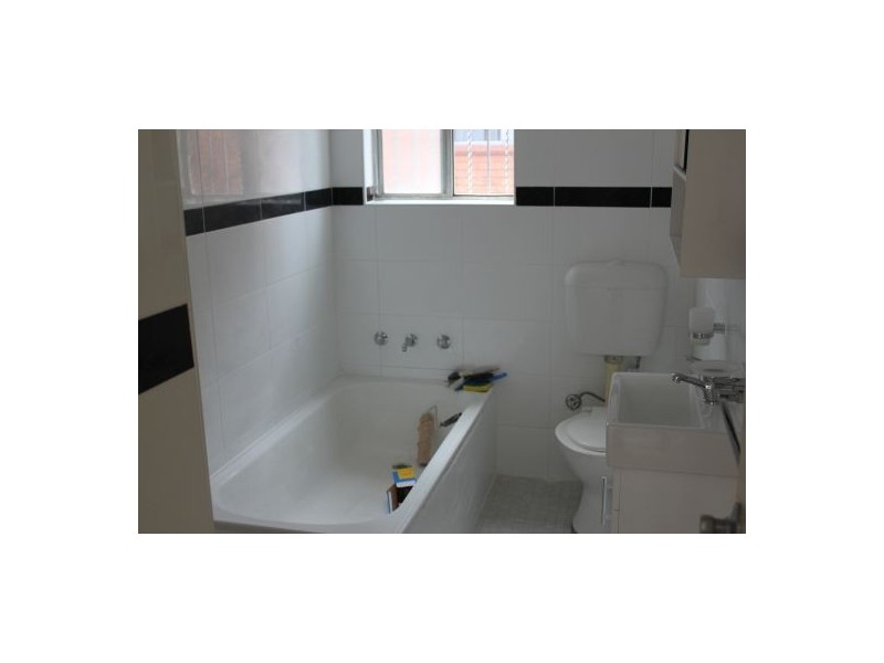 2/61 Corneila St, Punchbowl NSW 2196