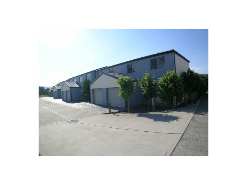 2/27 Aurora Place, Bateau Bay NSW 2261