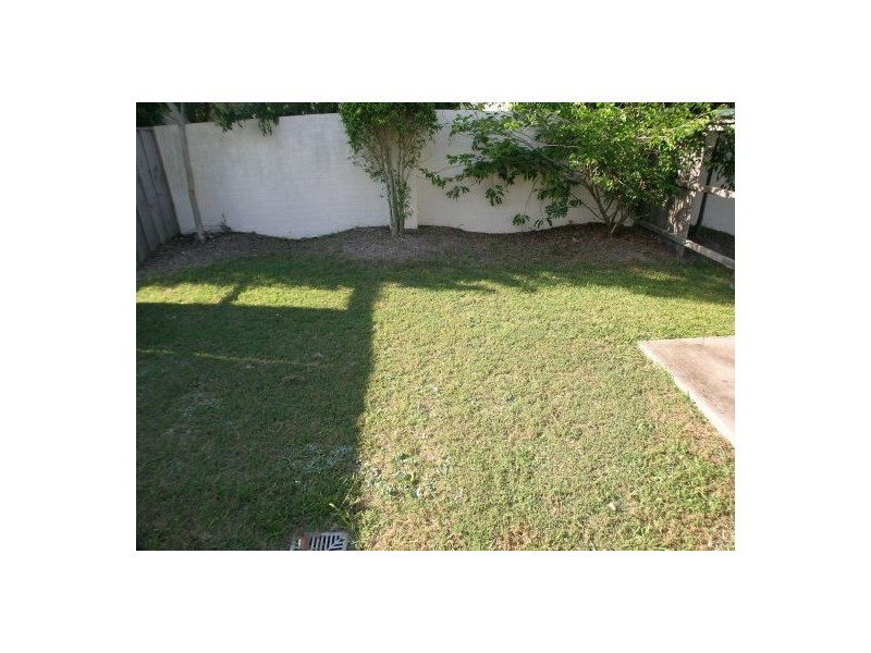 2/27 Aurora Place, Bateau Bay NSW 2261