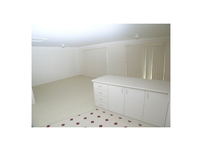 2/27 Aurora Place, Bateau Bay NSW 2261