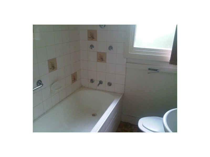 25 Gover St, Peakhurst NSW 2210