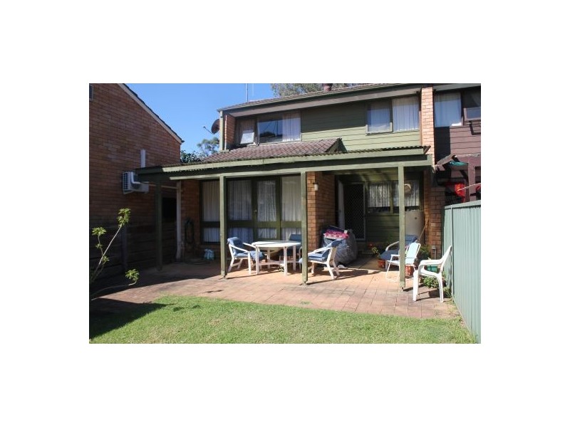9 Green Lane, Bradbury NSW 2560