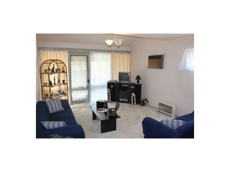 9 Green Lane, Bradbury NSW 2560
