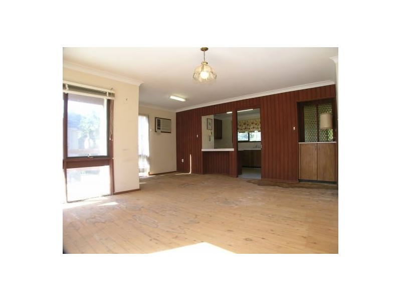 15 Althea Place, Point Clare NSW 2250