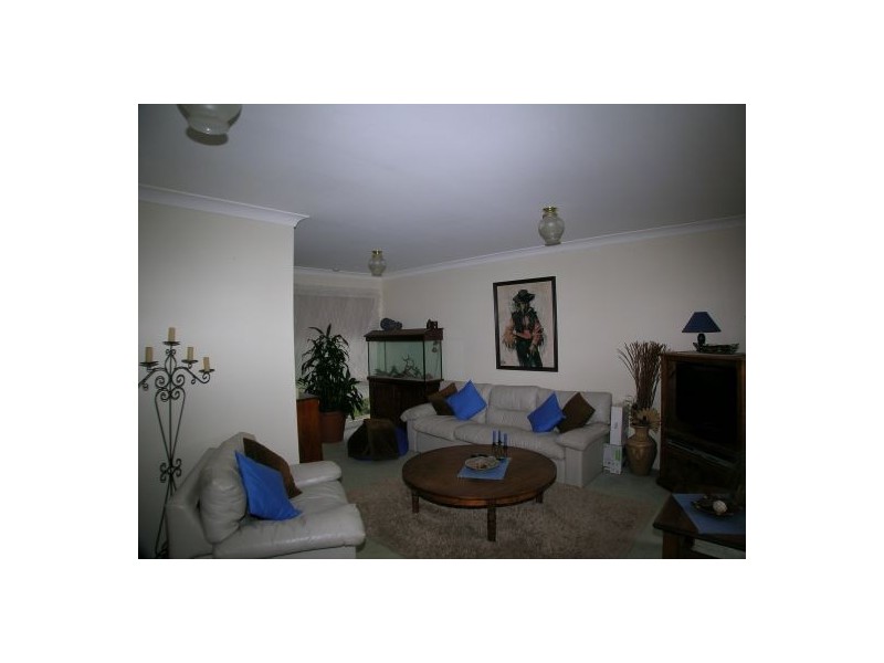 6 Loongana Crescent, Blue Haven NSW 2262