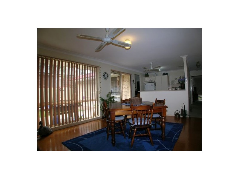 6 Loongana Crescent, Blue Haven NSW 2262