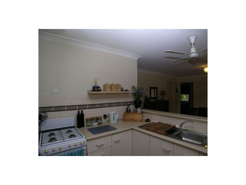 6 Loongana Crescent, Blue Haven NSW 2262