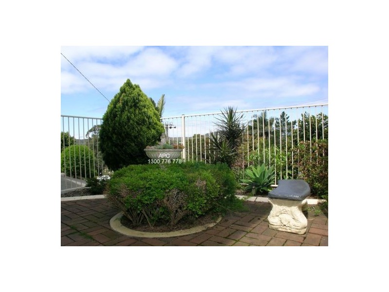 10 Valley View Road, Bateau Bay NSW 2261