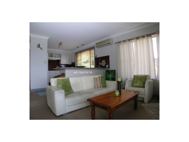 10 Valley View Road, Bateau Bay NSW 2261