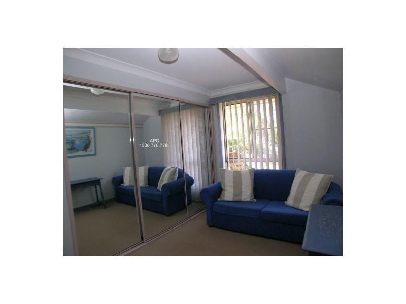 10 Valley View Road, Bateau Bay NSW 2261