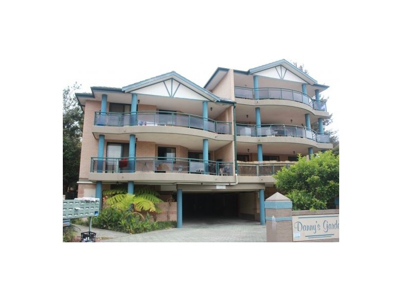 12 Blaxcell St, Granville NSW 2142