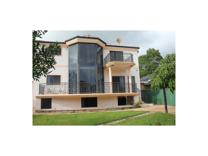 27 Raglan Road, Miranda NSW 2228