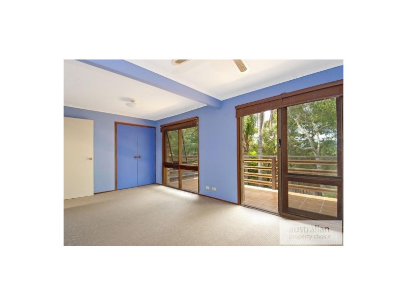 8 Stanley Pl, Illawong NSW 2234