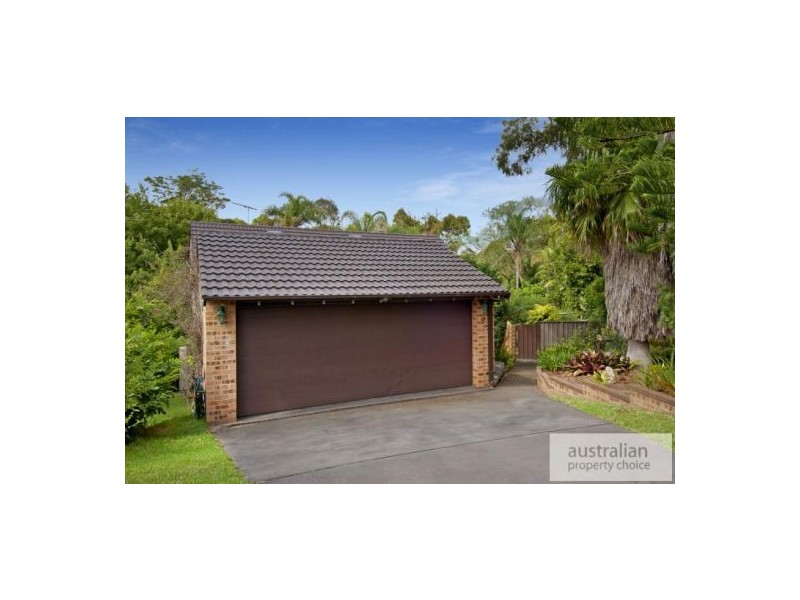 8 Stanley Pl, Illawong NSW 2234